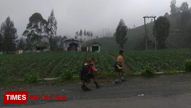 Cerita di Balik Pembatalan Lima Hari Sekolah di Kabupaten Probolinggo