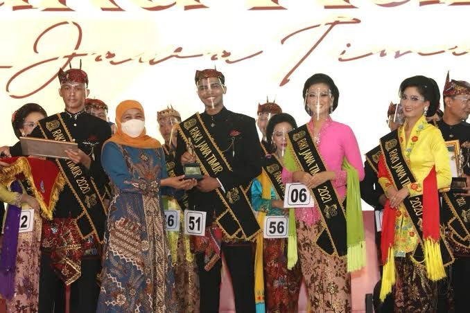 Gubernur Khofifah Bangga, Puteri Indonesia 2025 dari Jatim