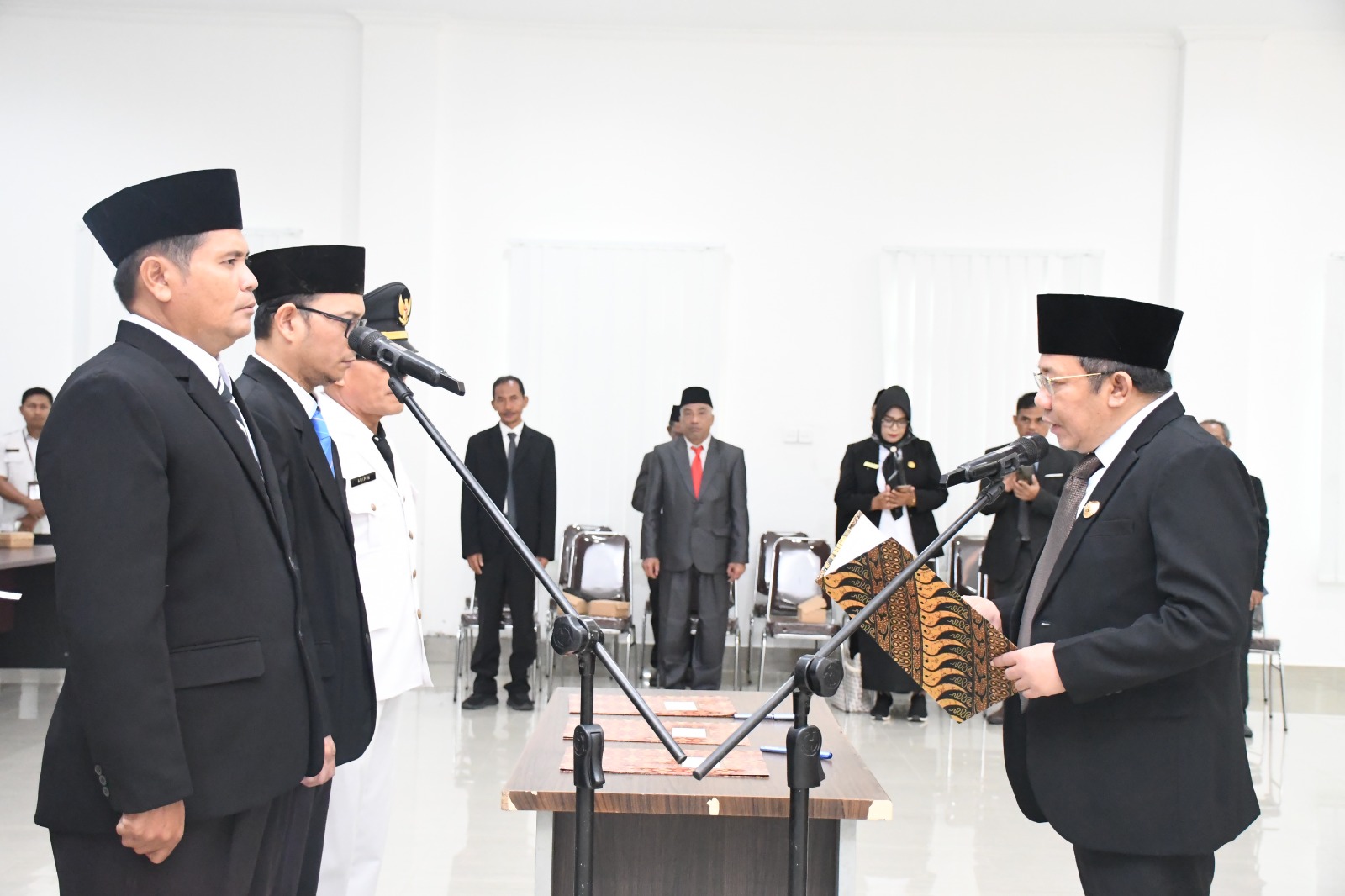 Mutasi Perdana, Bupati Lombok Utara Promosikan Pejabat yang Dinonjobkan Mantan Bupati Djohan