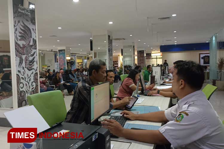 Blangko e-KTP Melimpah, Disdukcapil Banyuwangi Dorong Warga Urus Dokumen Secara Mandiri