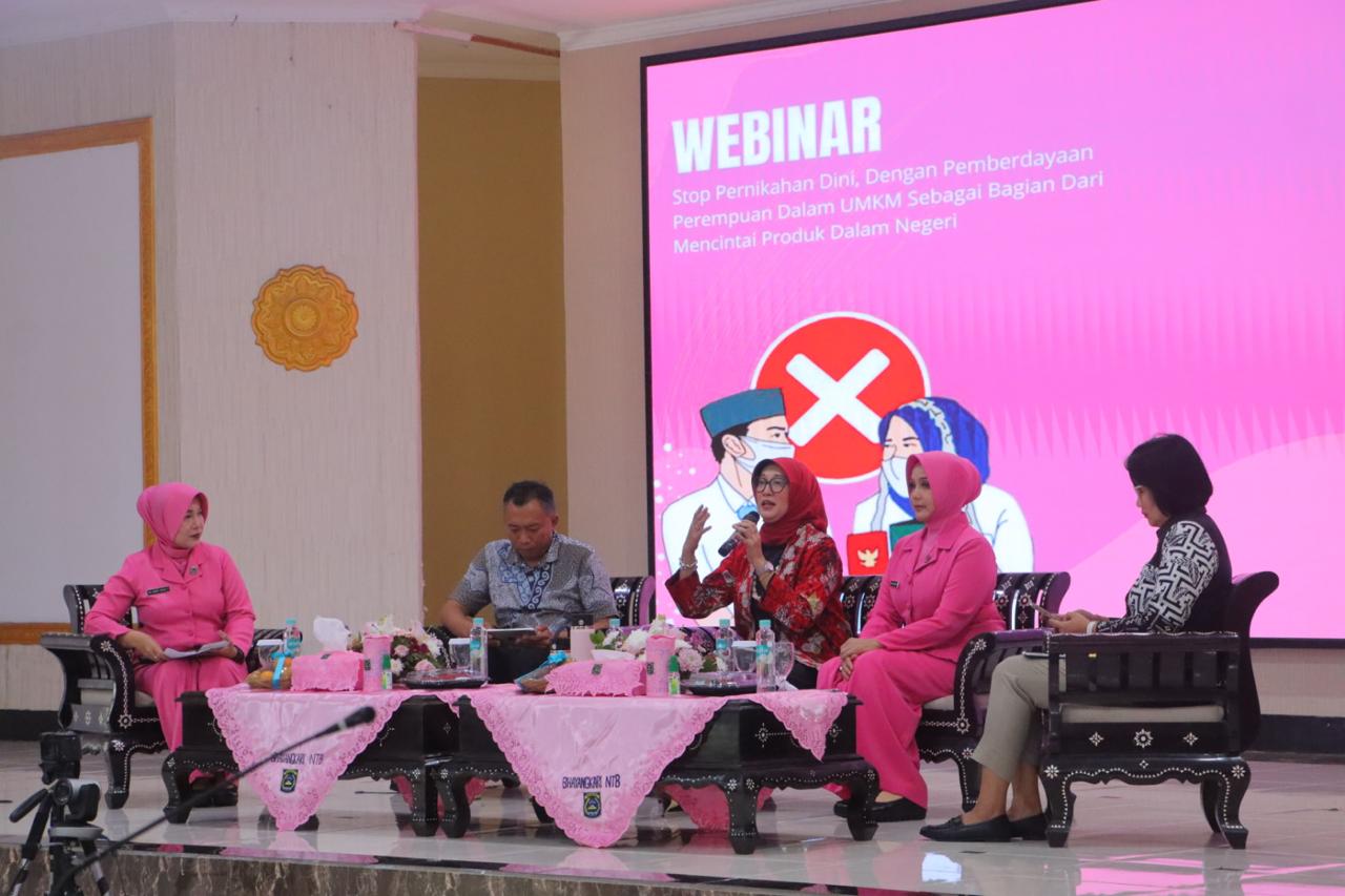 Para pemateri dalam talkshow stop pernikahan dini. (Foto: Wisma untuk TIMES Indonesia)