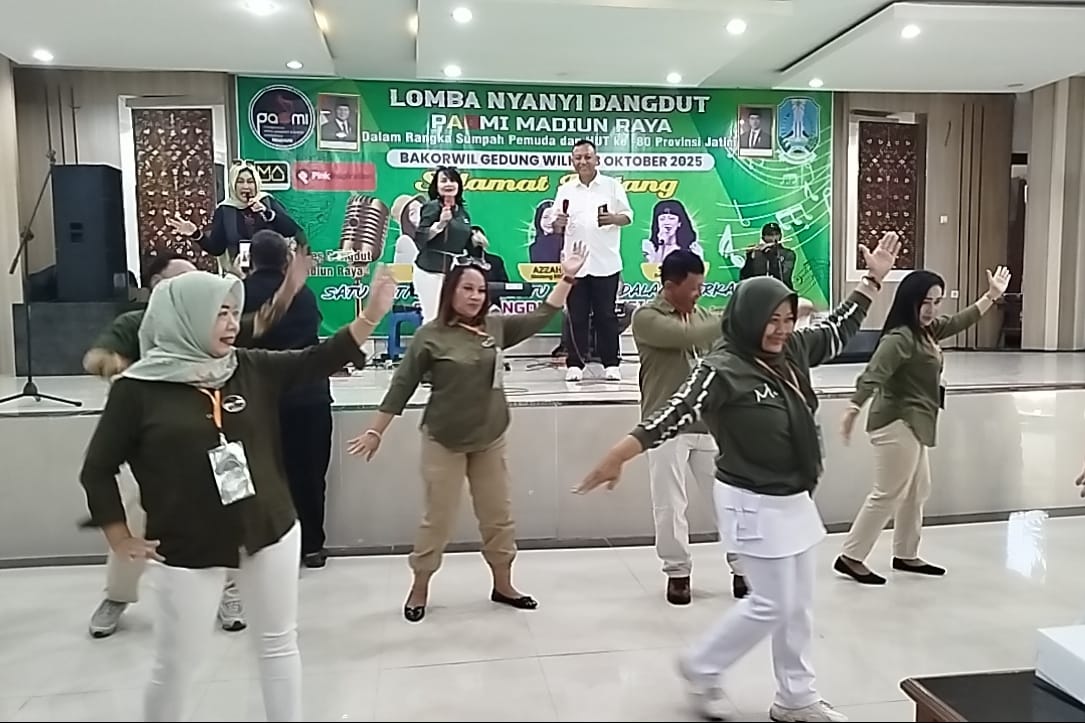 Asyik Bergoyang Bersama, Lomba Nyanyi Dangdut PADMI Madiun Raya Warnai HUT Provinsi Jatim