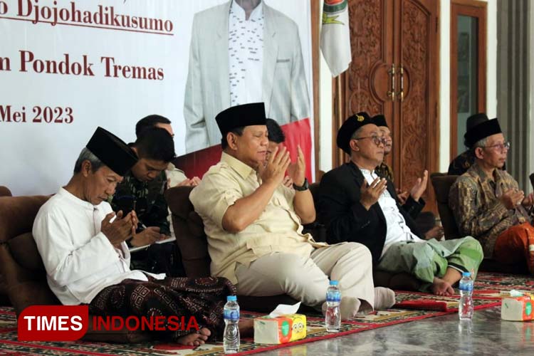 Kunjungan Presiden Prabowo Subianto (saat mejadi Menhan RI) ke sejumlah pondok pesantren termasuk PIP Tremas Pacitan. (FOTO: Dok TIMES Indonesia)